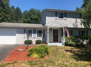 9 Cook Cir, Gansevoort, NY 12831