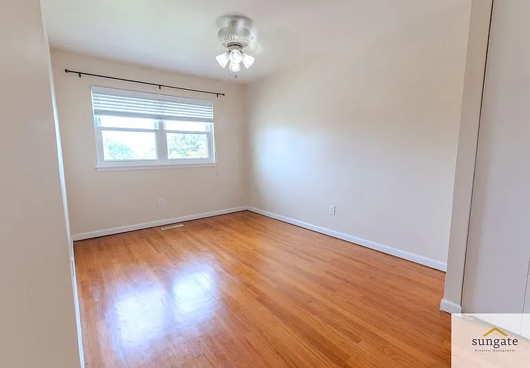 945 Stormont Cir — Photo 12