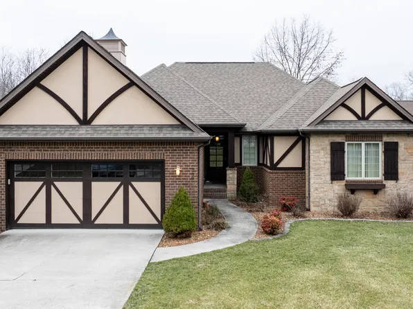 299 E Deer Creek Dr, Crossville, TN 38571