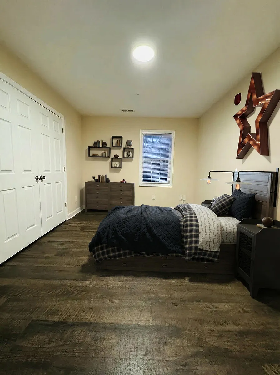 Building Photo - Cross Creek Circle