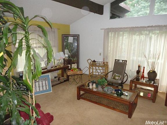 4th image of 2901 Stanford Ln