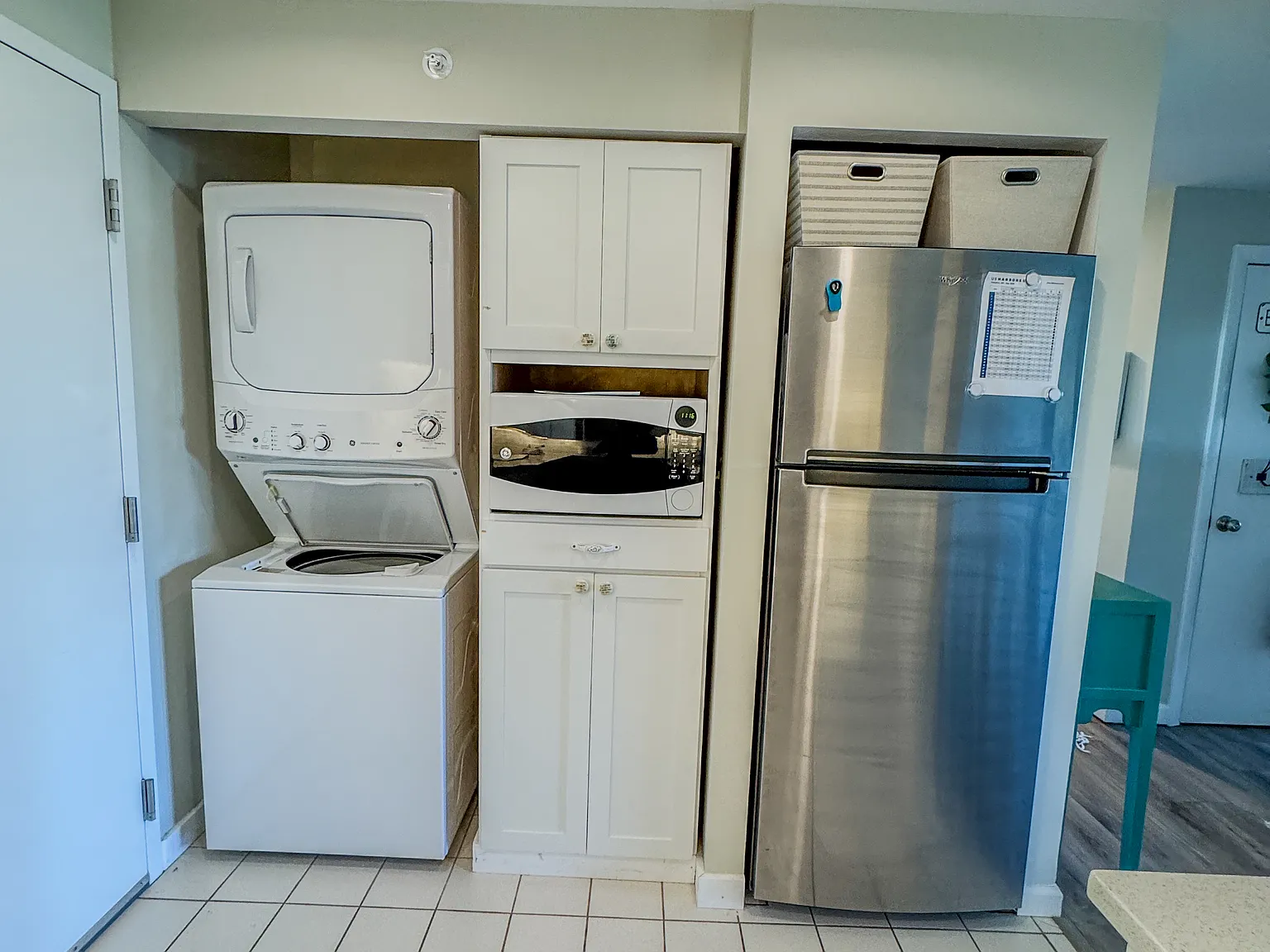 2 bed, 984 sqft, $2,300 — Photo 4