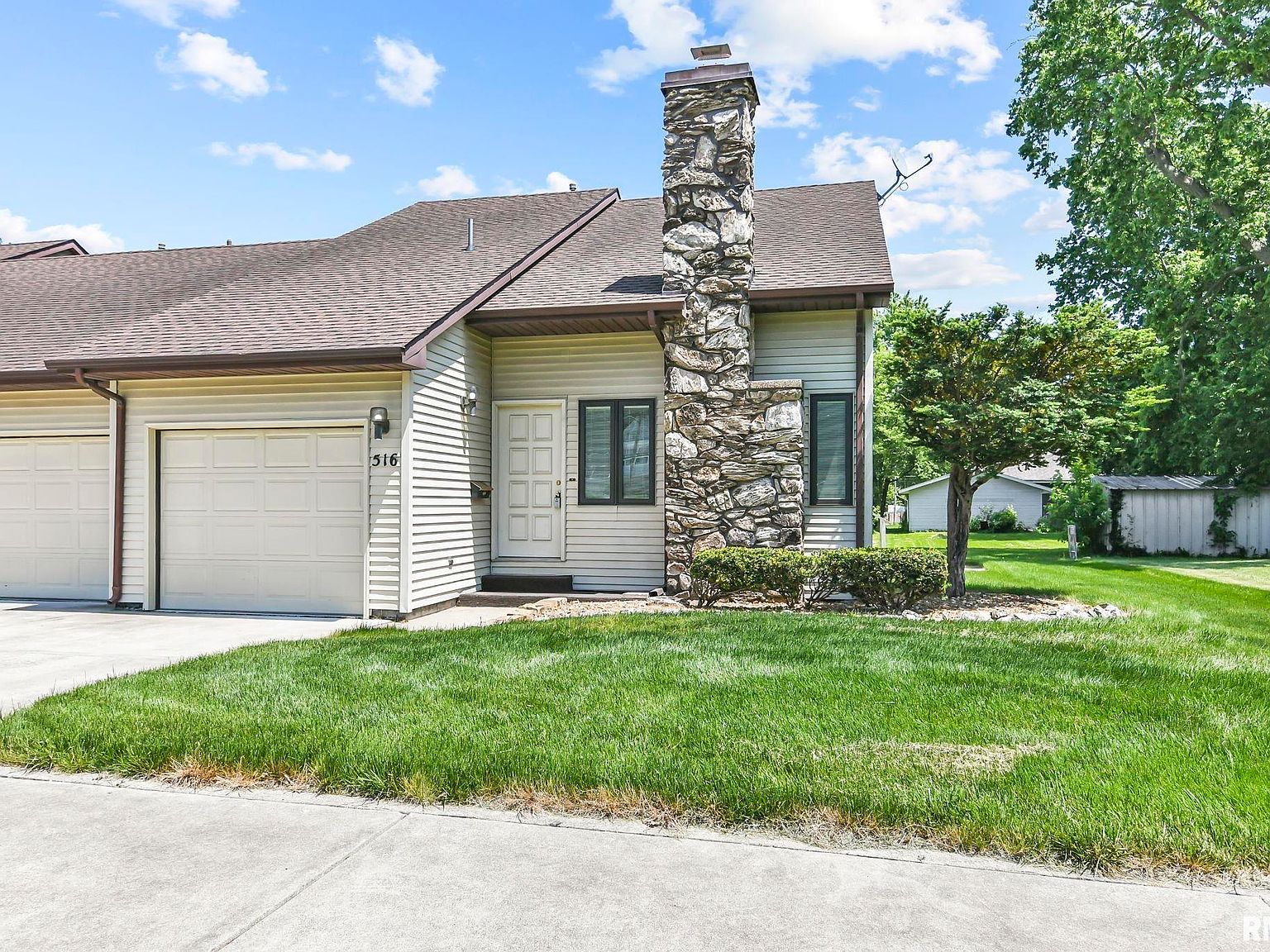 516 N Springfield St, Virden, IL 62690 Zillow