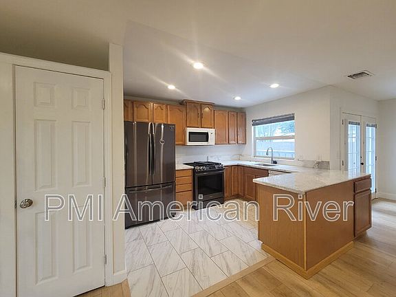 5th image of 4475 Silverton Way