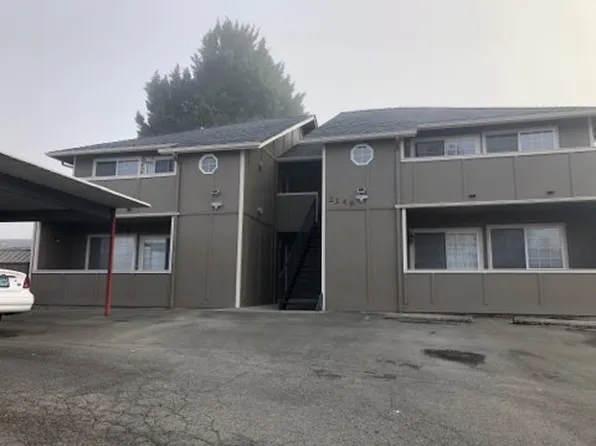 2149 NW Heidi Ln #C, Grants Pass, OR 97526