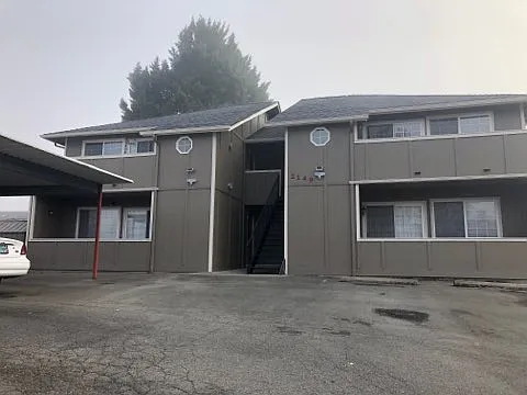 2149 NW Heidi Ln #C Photo 1