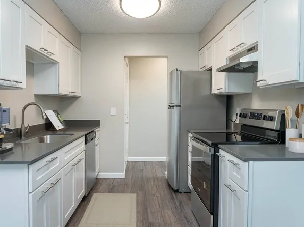 Vantage at Hillsdale