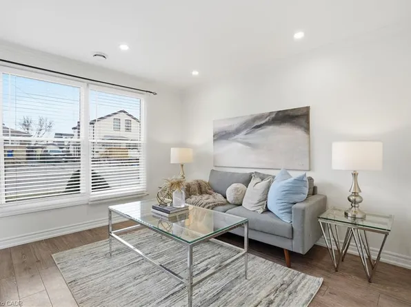 190 Mead Ave, Hamilton, ON L8H 3V1