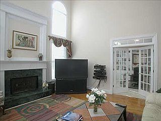 4th image of 3518 Greenwood Close