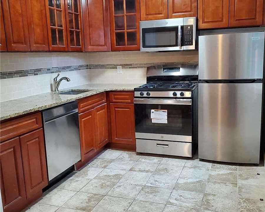 2nd image of 67-18 224th St