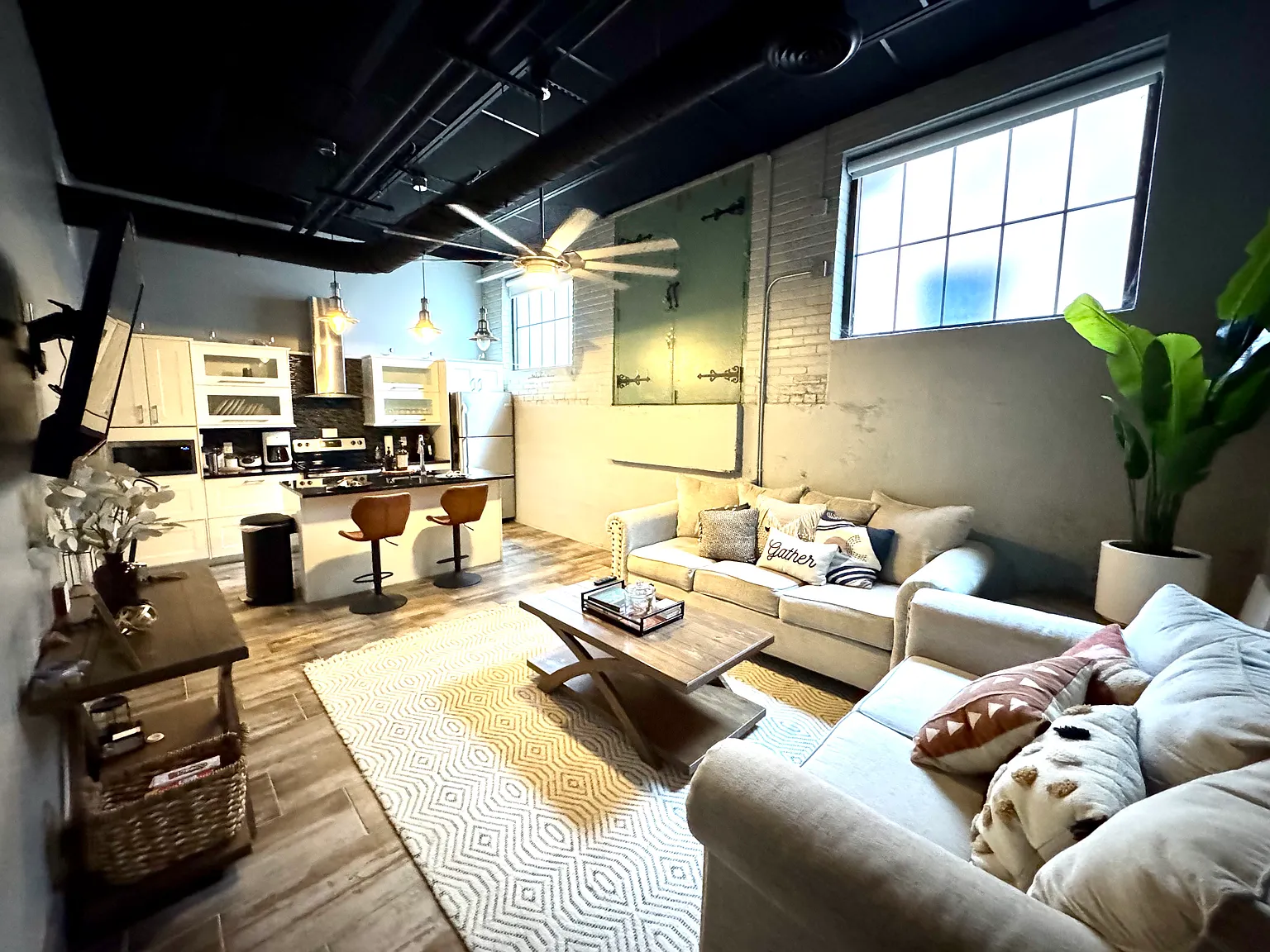 222 Union St — Photo 4