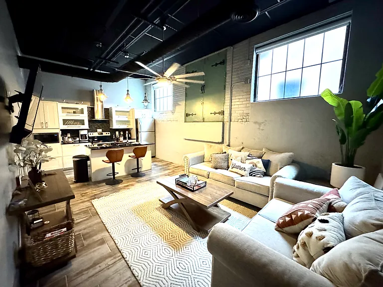 222 Union St #3 — Photo 4