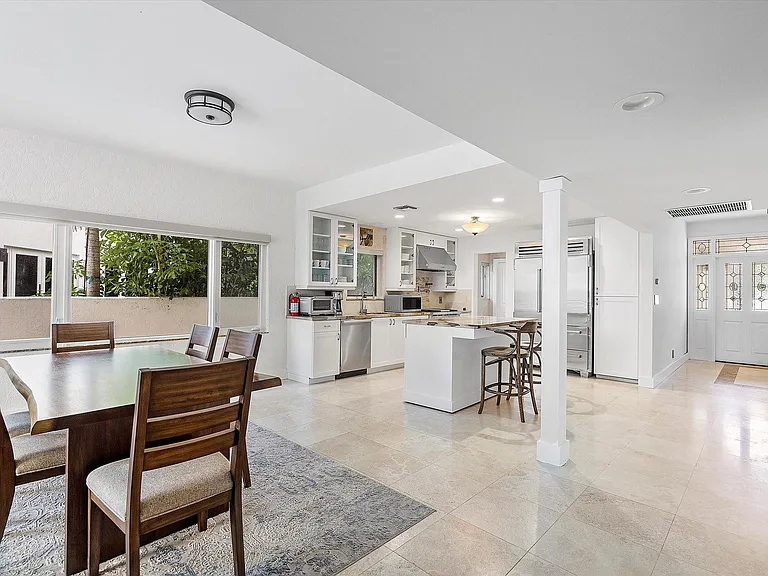 1421 Ponce De Leon Dr — Photo 4