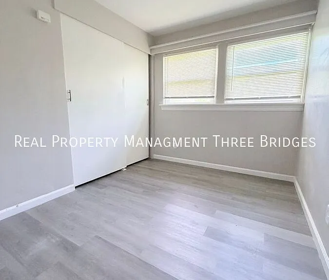 28 Redwood Dr — Photo 15