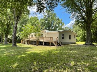 96 Flagstone Rd, Cleveland, GA 30528