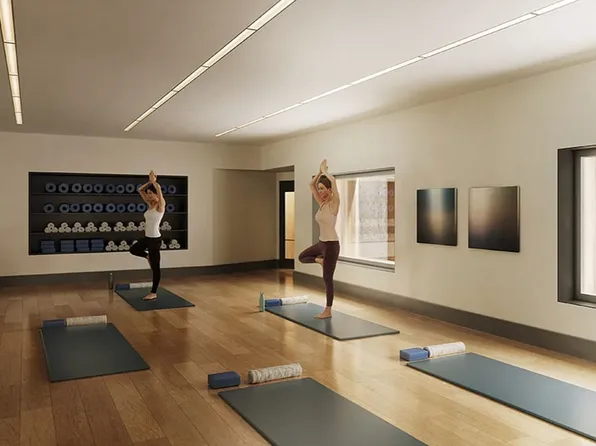 10 Riverside Boulevard image 23 of 31