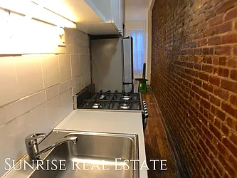 Rented by Sunrise Real Estate