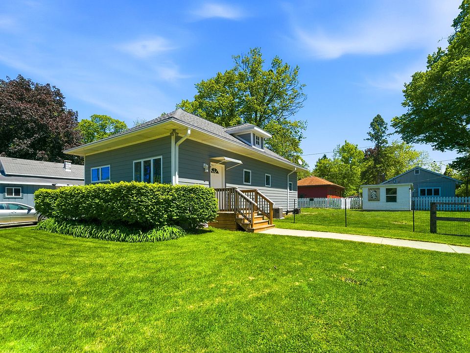 1st image of 123 Closser Ave