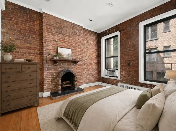 313 E 56th St APT 2C, New York, NY 10022