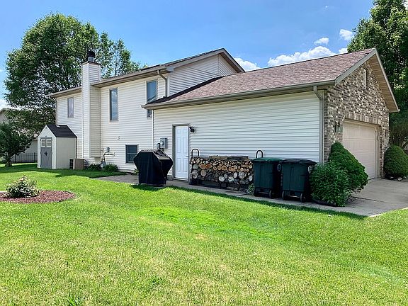 3rd image of 1187 Capitol Dr