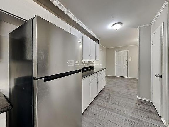 4th image of 246 Spring Pines Dr