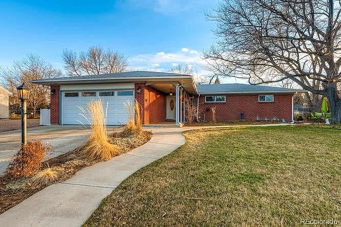 1st image of 3562 E Lake Way