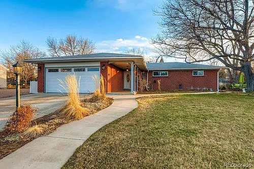 3562 E Lake Way Photo 1