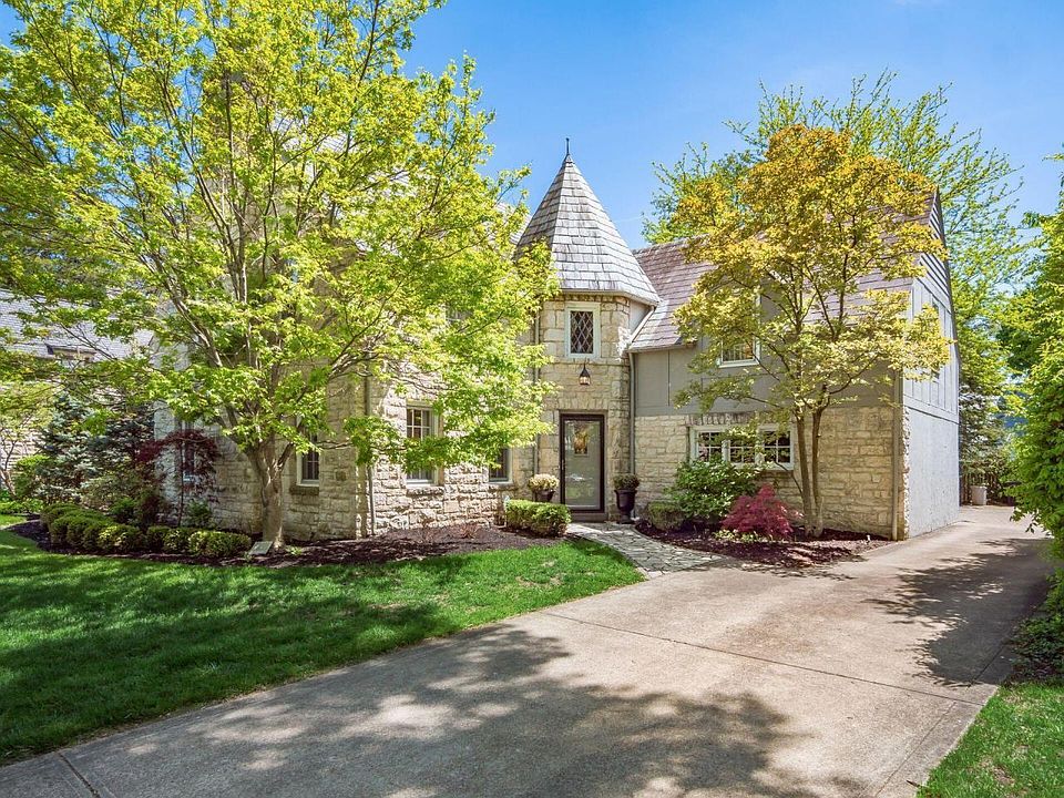 1st image of 2655 Bryden Rd
