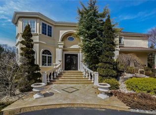 9 Kenilworth Ln, Rye, NY 10580