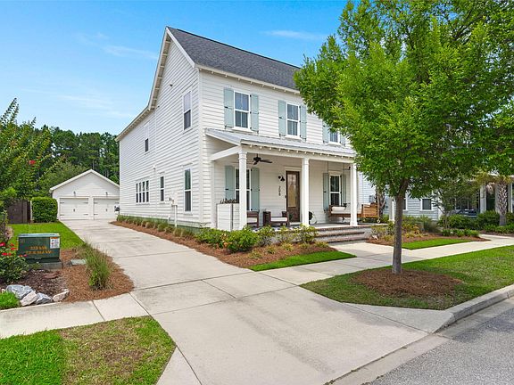 2nd image of 208 Oakbend St