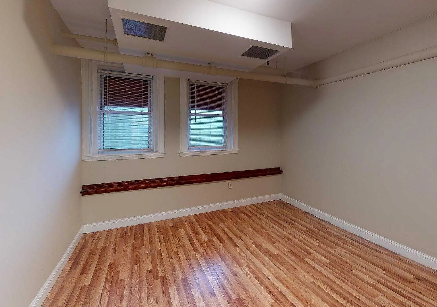 4 bed, $4,500 — Photo 2