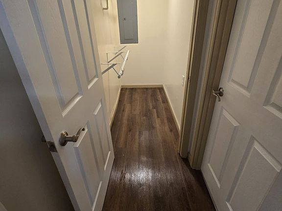 4th image of 346 Blackburn Ave