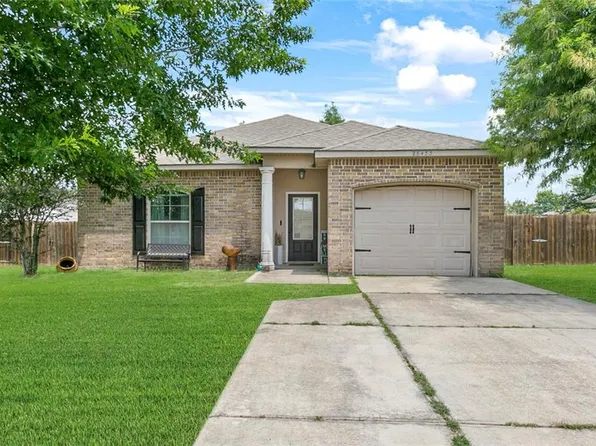 28453 Apple Blossom Ln, Ponchatoula, LA 70454