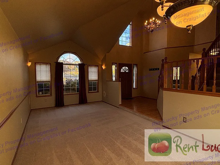 5216 Ridge Dr NE — Photo 9