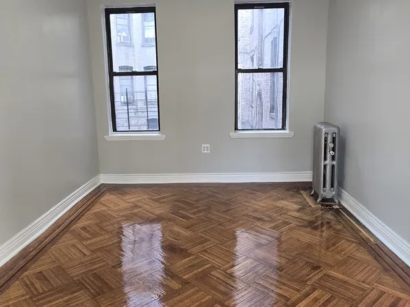 1176 President Street image 1 of 8