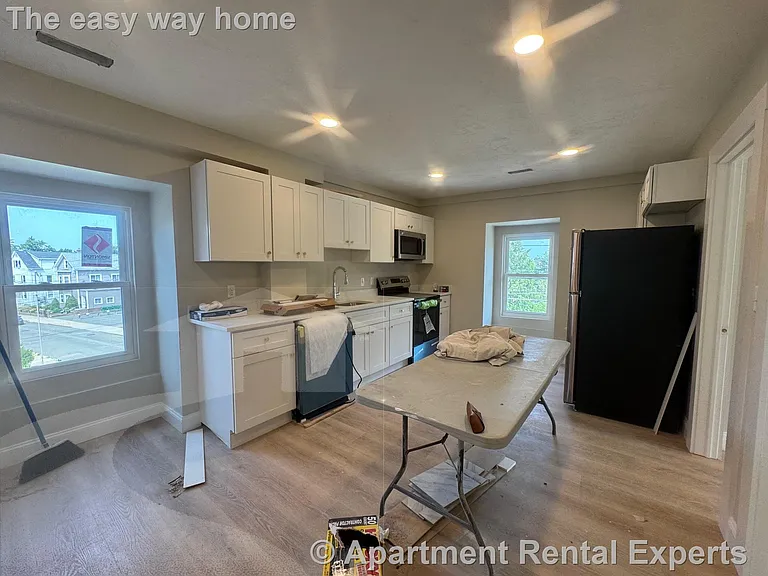72 Washington St #2 — Photo 1
