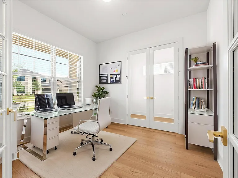 541 Sprigtail Dr — Photo 18