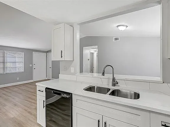 10215 Cutten Green Ct — Photo 12
