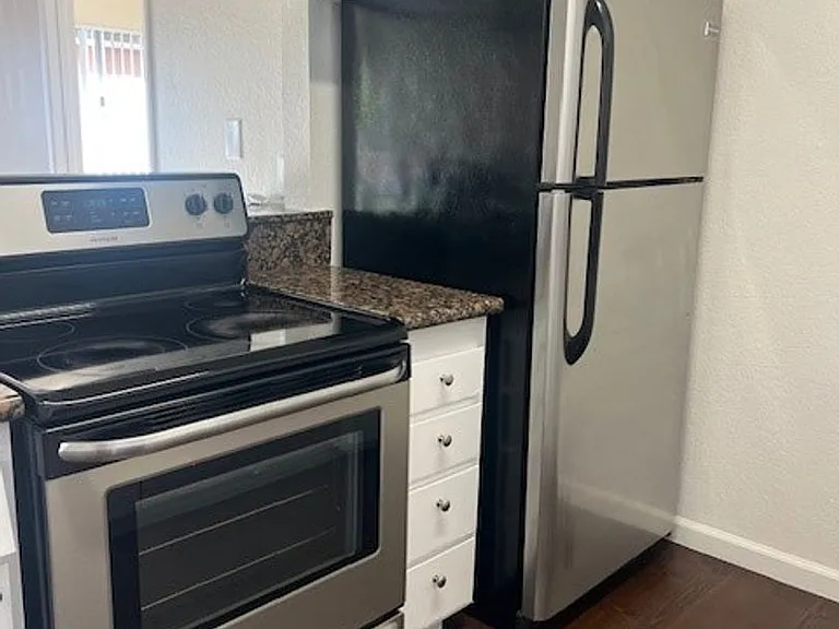 Villa Hermosa Apartments — Photo 44