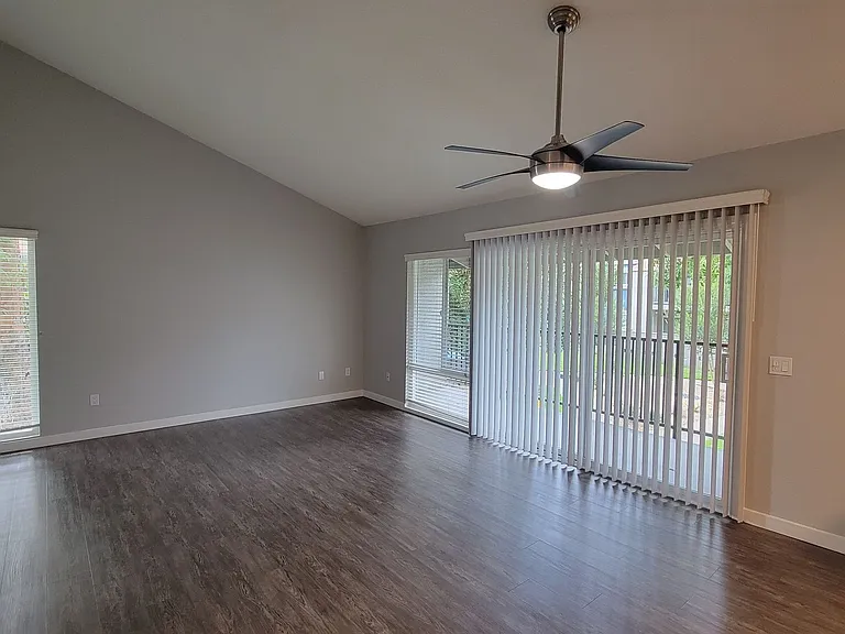 West Fifth Apartments — Photo 154