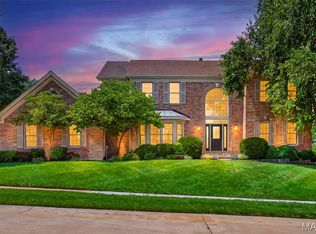 2319 Wellington Estates Dr, Chesterfield, MO 63017