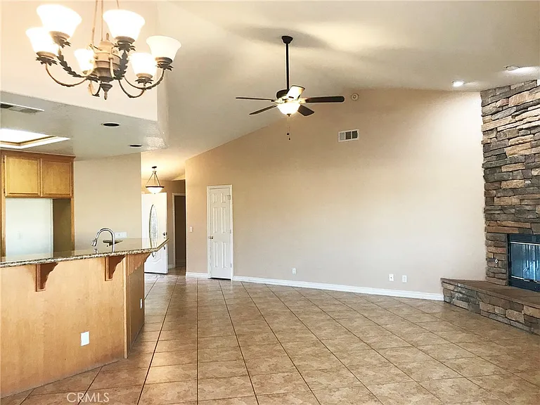 26438 Edgewater Ln — Photo 9