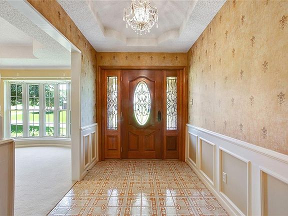 5th image of 400 Shadow Mountain Dr