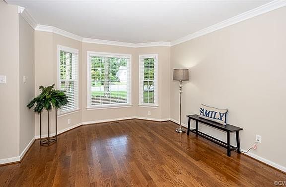 3rd image of 10817 Hurley Ct