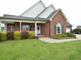 2198 Carriage Ln, Lincolnton, NC 28092