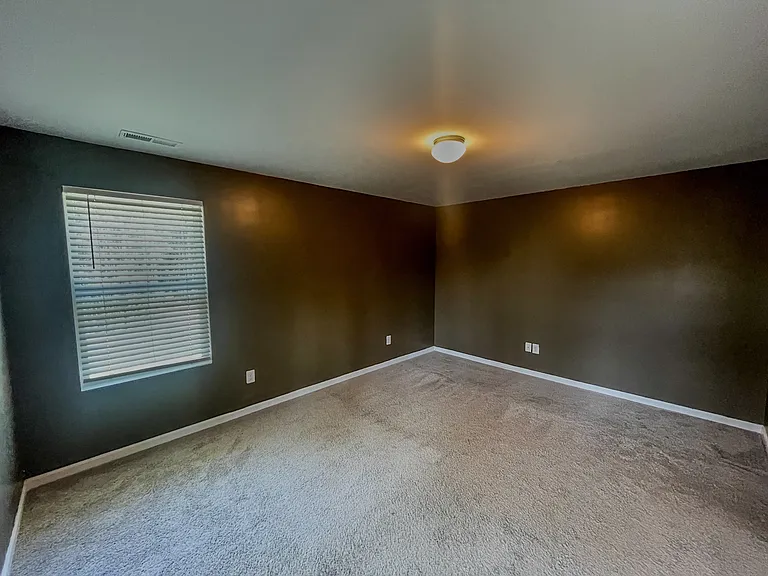 110 Teagarden Ct — Photo 10