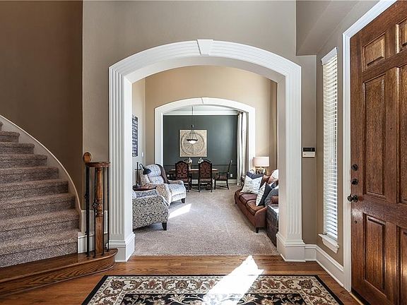 3rd image of 2021 Savannah Dr