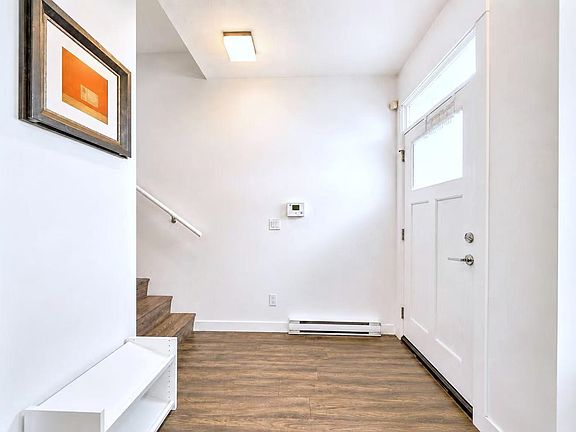 4th image of 7039 Macpherson Ave #16