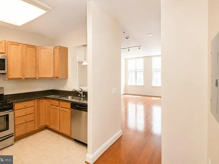 38 Maryland Ave #507 — Photo 11