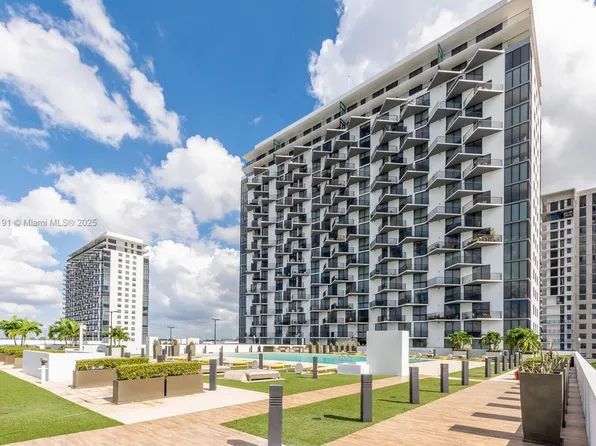 5300 Paseo Dr #1905, Doral, FL 33166